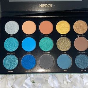 Hipdot Eyeshadow Pallette
